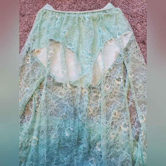 Black Milk Mint Lace Split Skirt size Medium - Picture 5 of 10